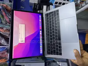 Laptop Apple MacBook Pro 2017 16GB Intel Core i5 SSD 256GB