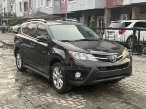 Toyota RAV4 Limited 4dr SUV AWD (2.5L 4cyl 6A) 2015 Black
