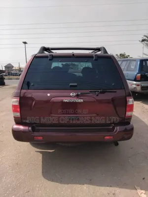 Nissan Pathfinder SE RWD SUV (3.5L 6cyl 4A) 2002 Burgundy