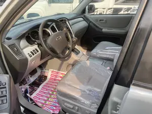 Toyota Highlander V6 2005 Gray