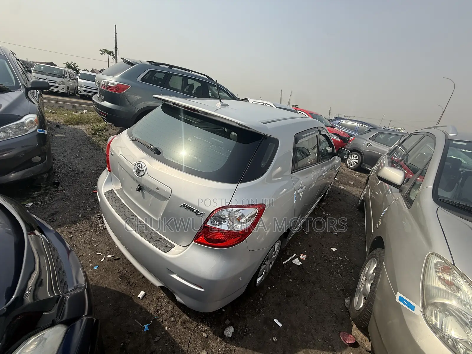 Toyota Matrix S Hatchback AWD (2.4L 4cyl 4A) 2009 Silver