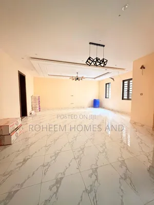 4bdrm Duplex in Secured Area, Oregun for sale
