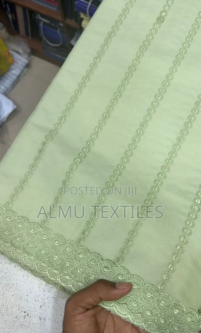 Pique Men Lace
