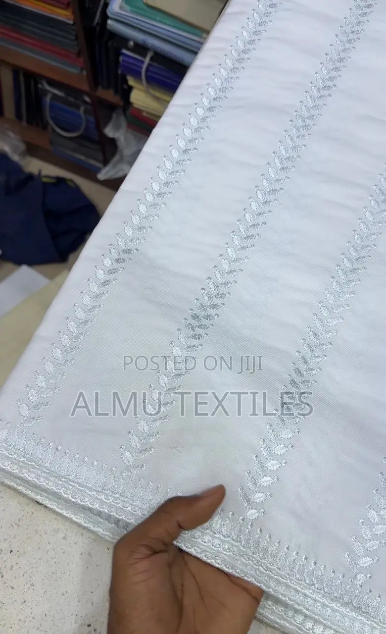 Pique Men Lace