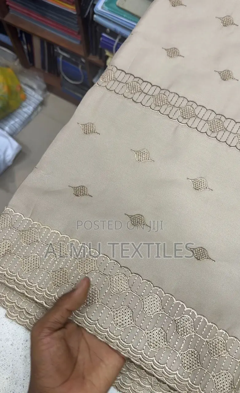 Pique Men Lace