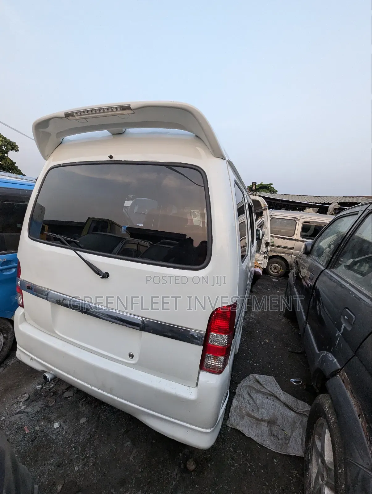 Suzuki Every 2010 White