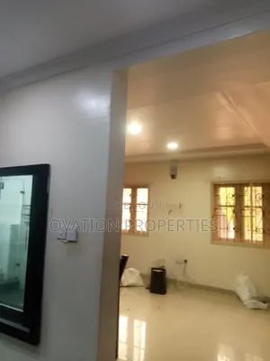 4bdrm Bungalow in Adeniyi Jones, Ikeja for rent