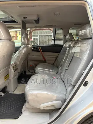 Toyota Highlander 2010 Silver