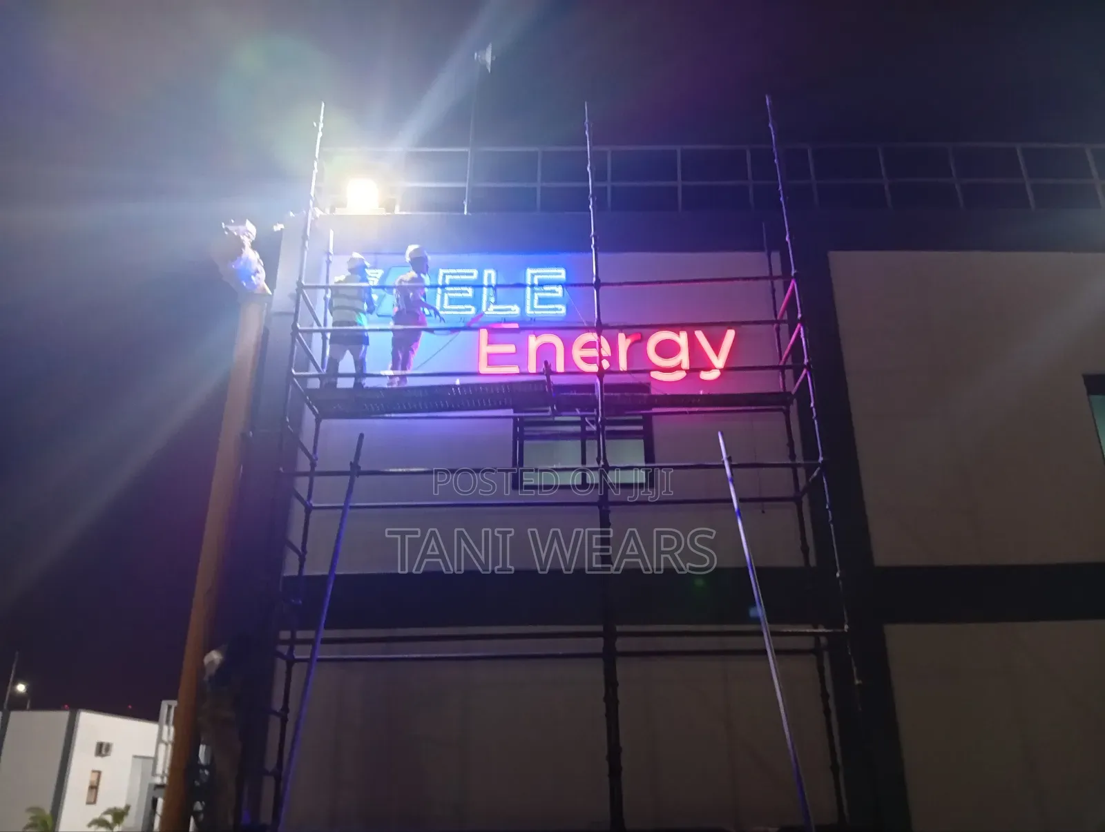 Light 2d and 3d Signage