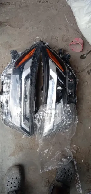 Headlamp Toyota Rav4 2024