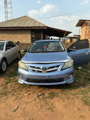 Toyota Corolla L 4-Speed Automatic 2013 Blue