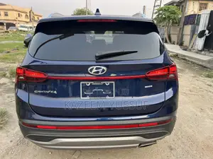 Hyundai Santa Fe SE 2023 Blue