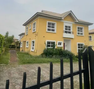 Furnished 4bdrm Duplex in Northern Foreshore for rent