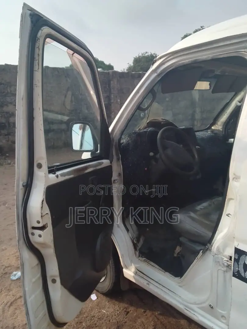 Daihatsu Hijet 2010 White