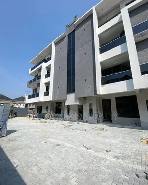 3bdrm Apartment in Lekki Phase 1 for sale