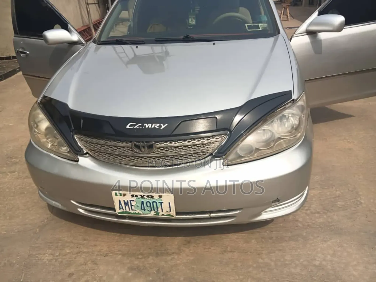 2003 Toyota Camry LE 4dr Sedan (2.4L 4cyl 5M)