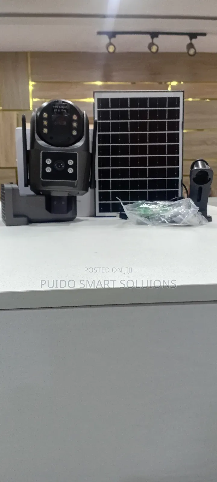 10mp Dual Lens 4g Sim PTZ Ubox Solar Camera