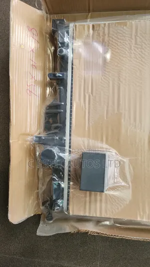 Radiator Range Rover Evoque 2012