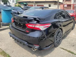 Toyota Camry XLE V6 2021 Black