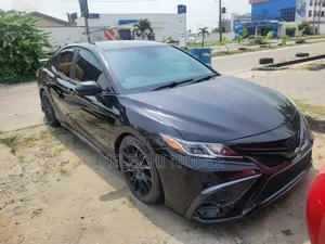 Toyota Camry XLE V6 2021 Black