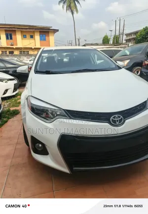Toyota Corolla S Plus 4dr Sedan (1.8L 4cyl 6M) 2014 White