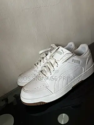 Puma Sneakers