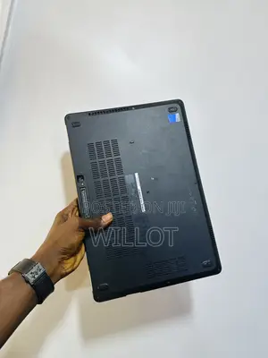 Laptop Dell Latitude 5400 8GB Intel Core i7 SSD 256GB