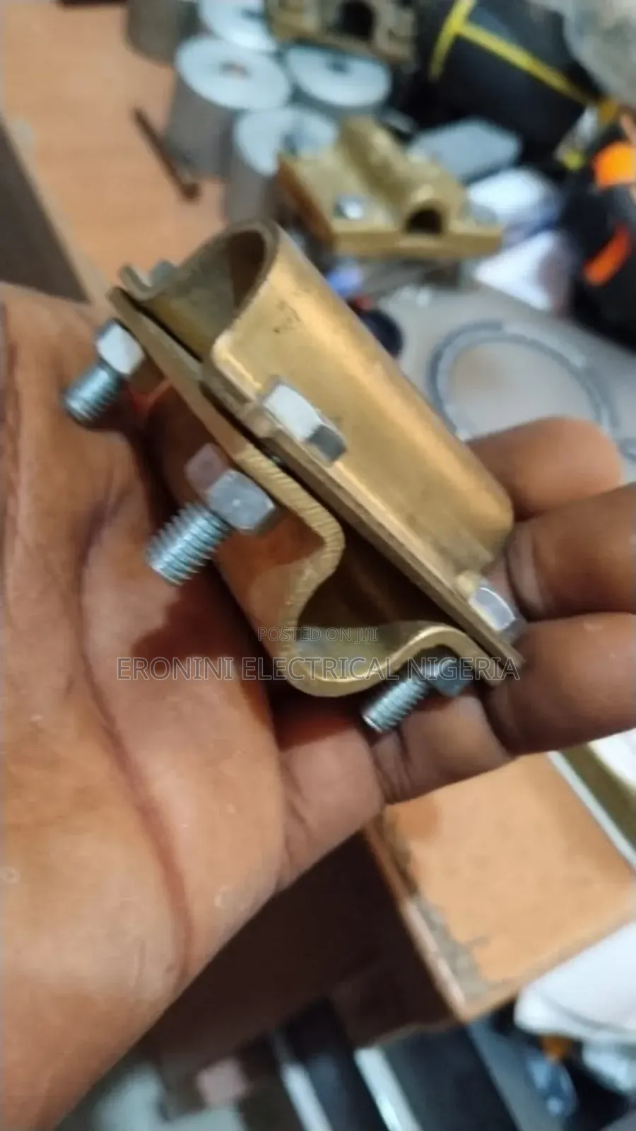 Cross Connector