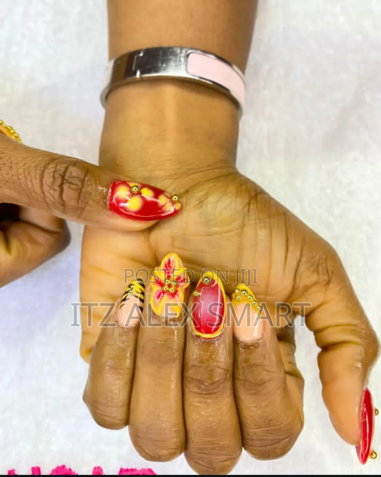 Nails Technician