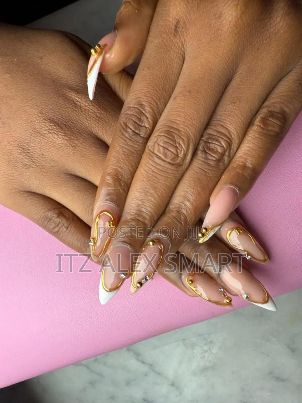 Nails Technician