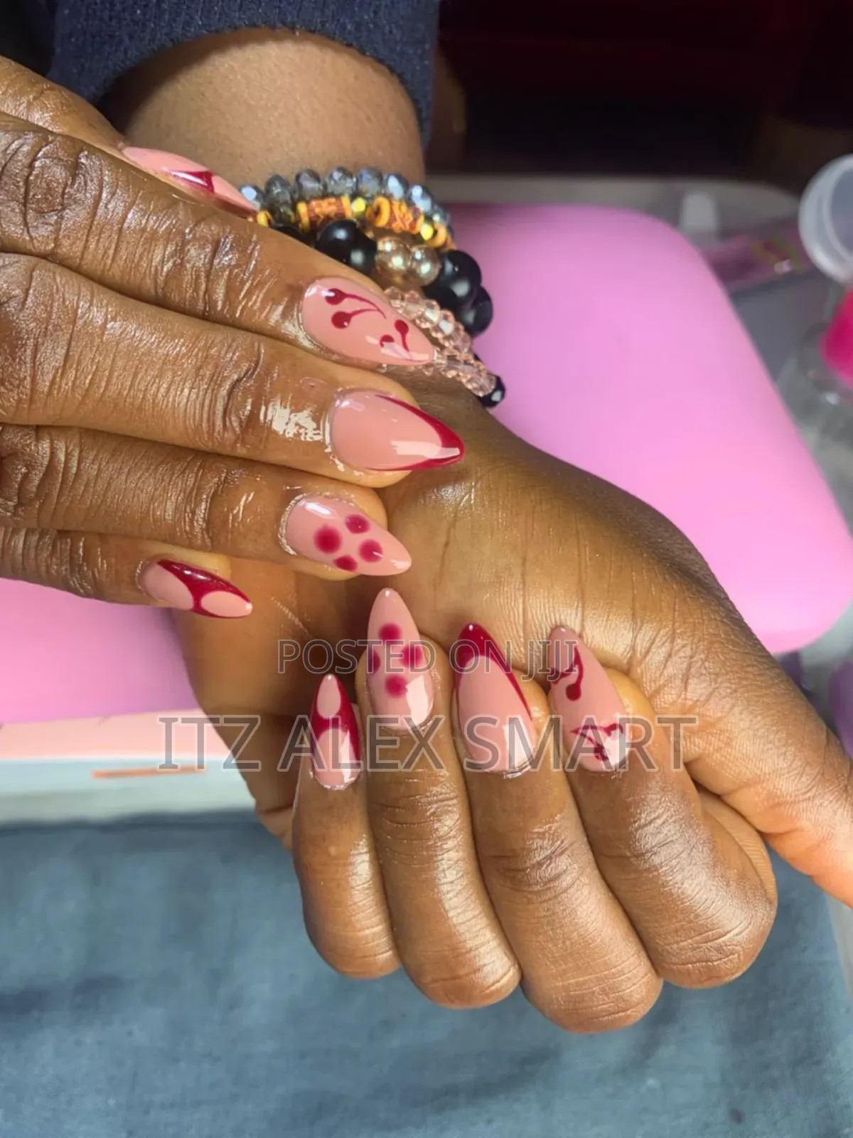 Nails Technician