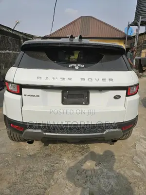 Land Rover Range Rover Evoque HSE Dynamic 4x4 5-Door 2017 White