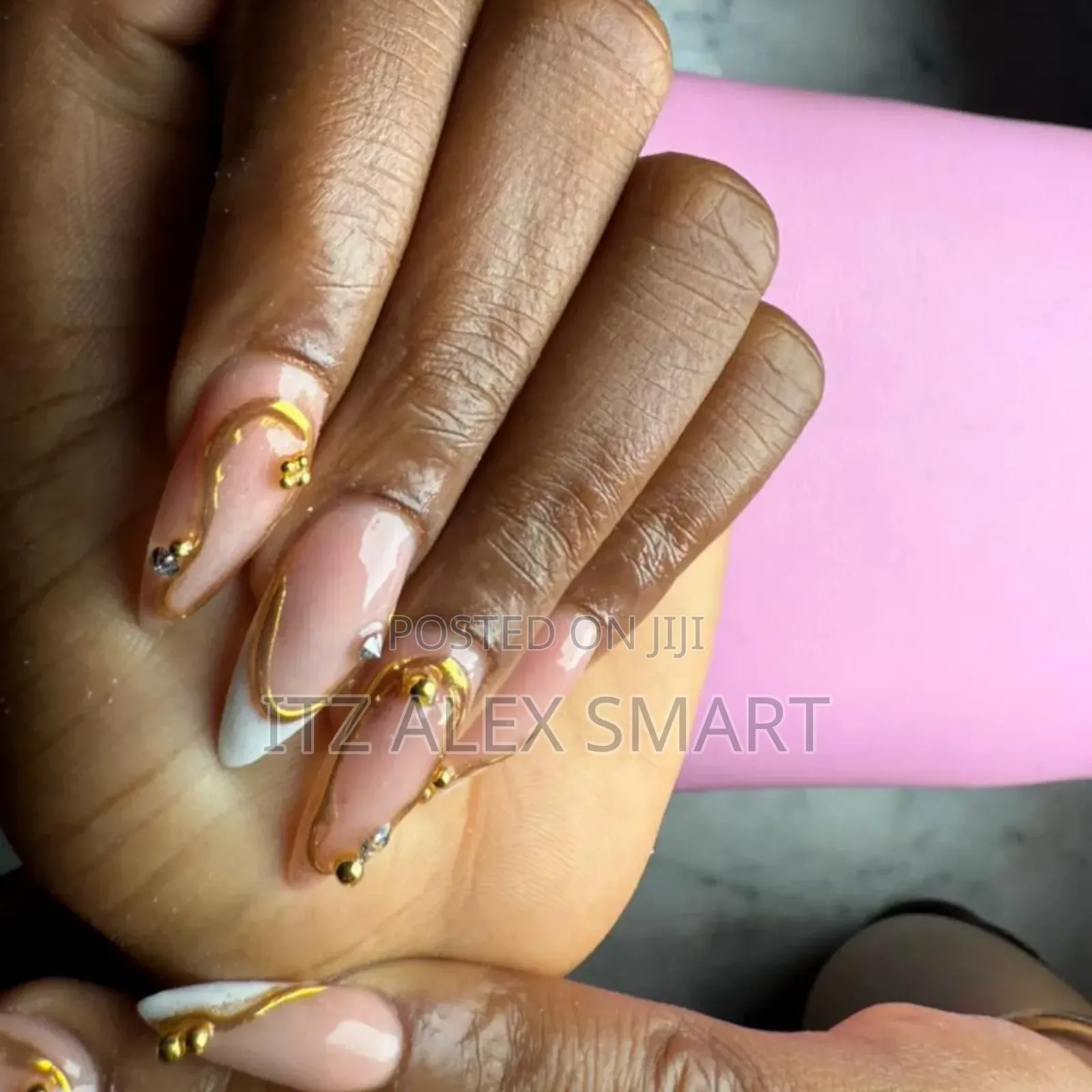 Nails Technician