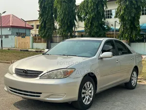 Toyota Camry LE 4dr Sedan (2.4L 4cyl 4A) 2004 Silver