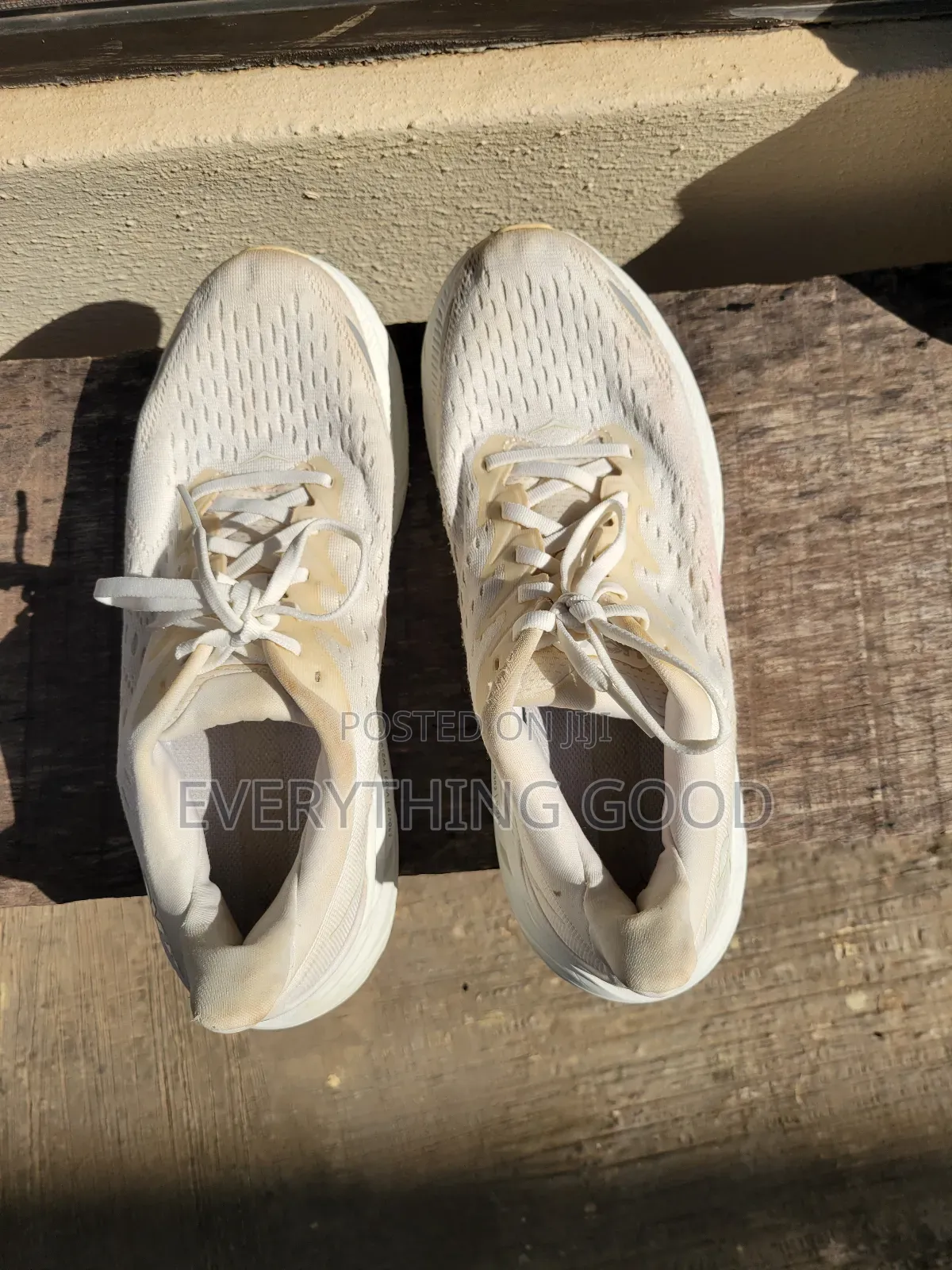 Hoka Clifton 8