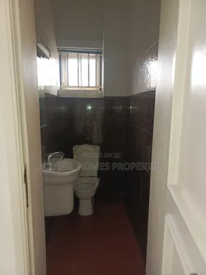 3bdrm Apartment in Near Admiralty Way, Lekki Phase 1 for rent