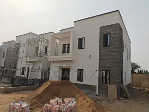 Furnished 3bdrm Townhouse/Terrace in Jahi for sale