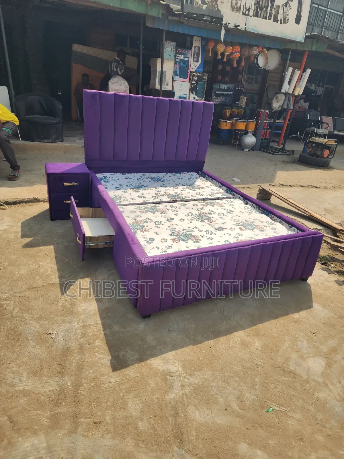 Standard Queen Size Padded Bed Set