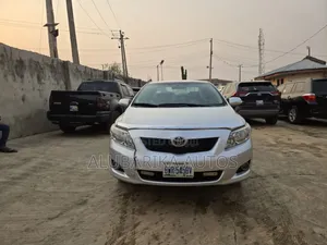 Toyota Corolla 2010 Silver