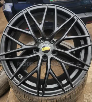 Mattblack 19inch Sport Rim.