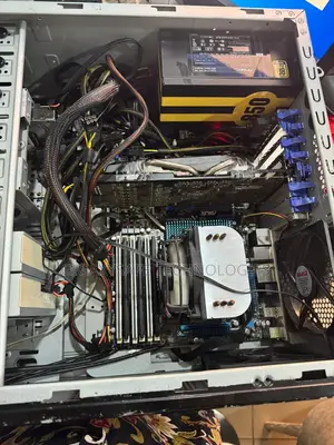 Desktop Computer 8GB Intel Core I7 HDD+SSD 256GB