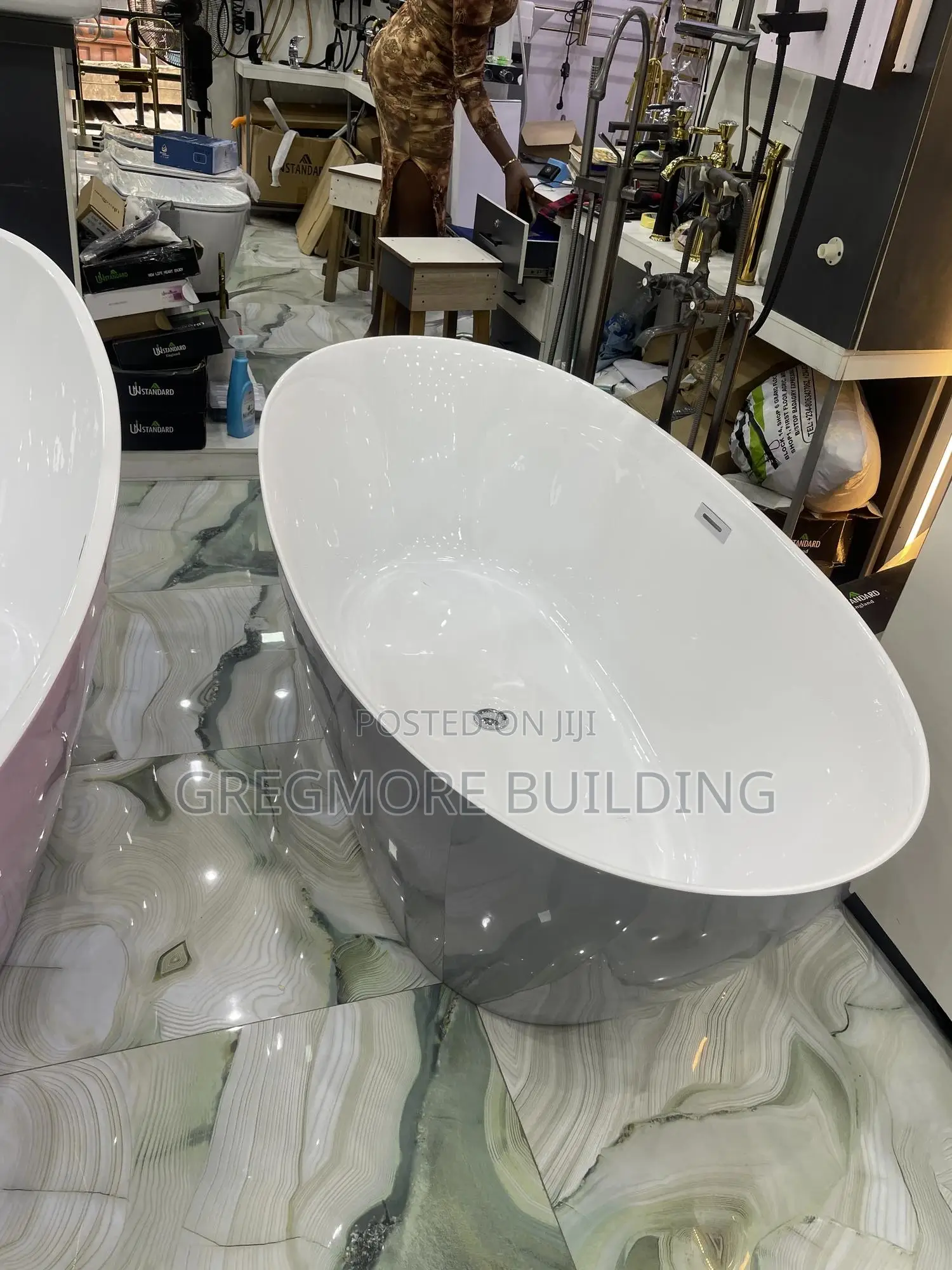 Luxury Bath Tub