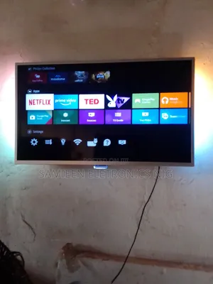 Clean 32inch Phillips Android Smart Tv, With Ambilight, Amazing Colour