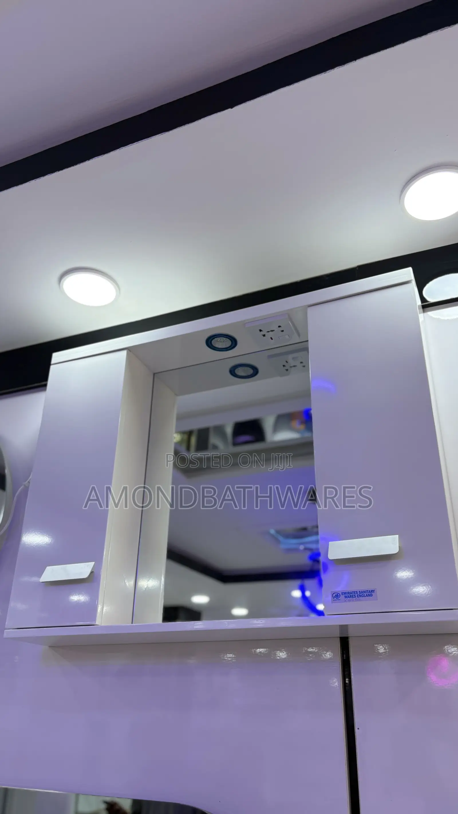 Double Shelve With Mirror