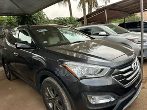 Hyundai Santa Fe Limited 4dr SUV AWD (3.3L 6cyl 6A) 2015 Gray