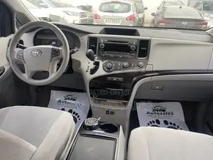 Toyota Sienna 2012 Gray