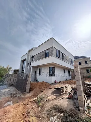 4bdrm Duplex in Carlton Gate, Akobo for sale