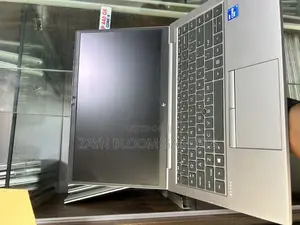 Laptop HP ZBook Firefly G8 16GB Intel Core I7 SSD 256GB