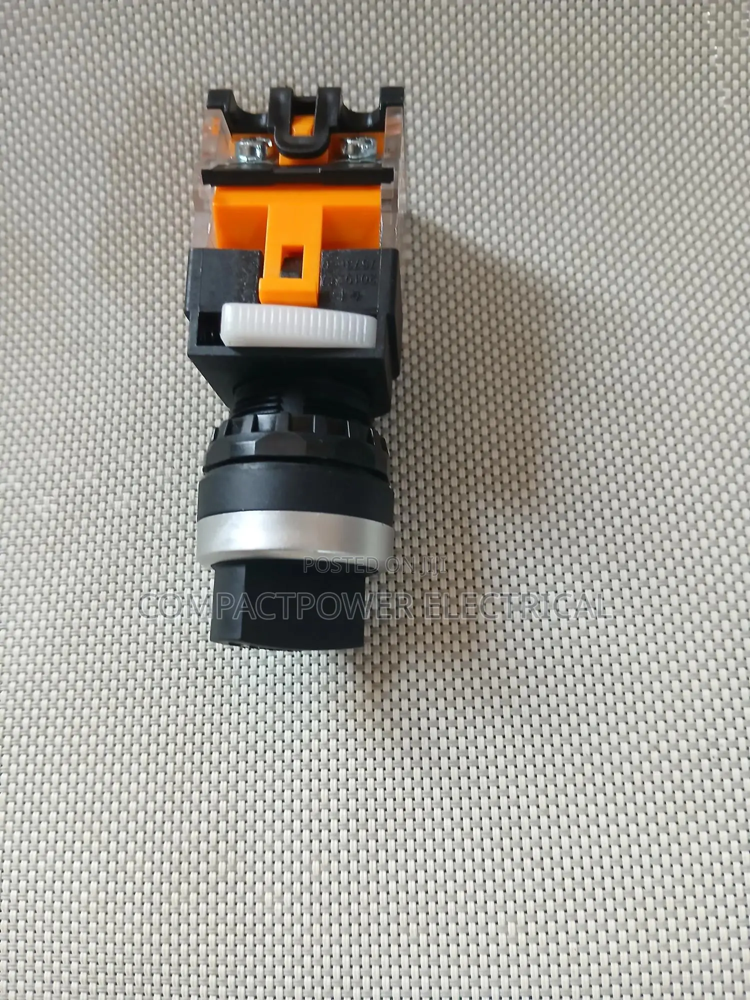 Quality Selector Switch With No/Nc Contacts