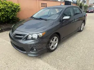 Toyota Corolla S 5-Speed 2013 Gray